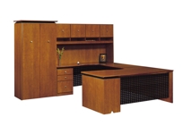 U unit w/ wardrobe