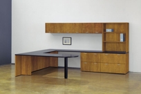 U w/ wall storage